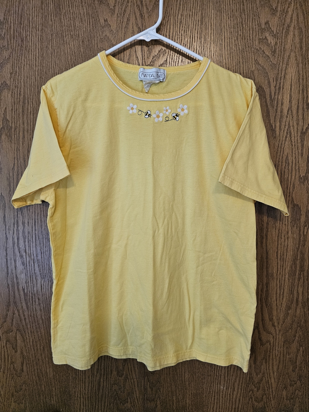 Vintage Yellow Bee Embroidered Tee Cottagecore Floral Shirt